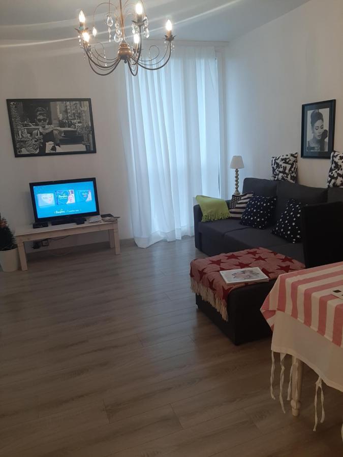Hollywood Apartament Kosciuszki วูดช์ ภายนอก รูปภาพ