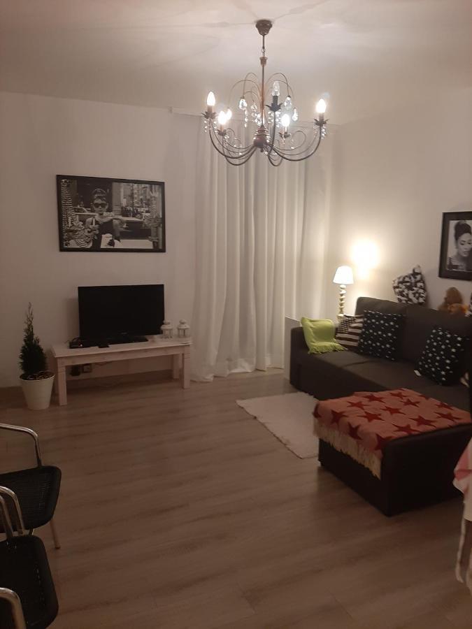Hollywood Apartament Kosciuszki วูดช์ ภายนอก รูปภาพ