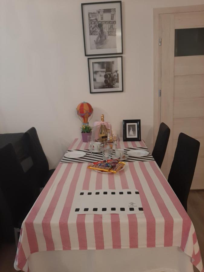 Hollywood Apartament Kosciuszki วูดช์ ภายนอก รูปภาพ