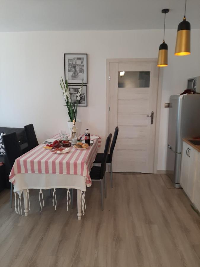 Hollywood Apartament Kosciuszki วูดช์ ภายนอก รูปภาพ