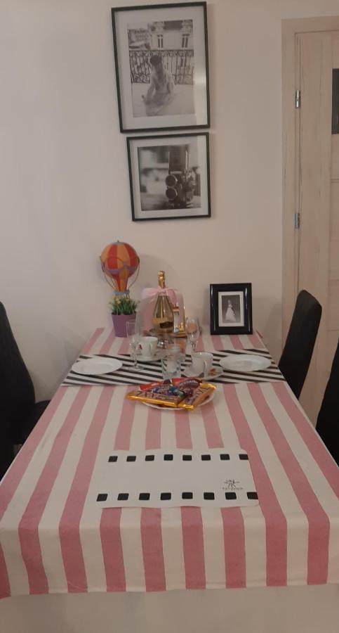 Hollywood Apartament Kosciuszki วูดช์ ภายนอก รูปภาพ