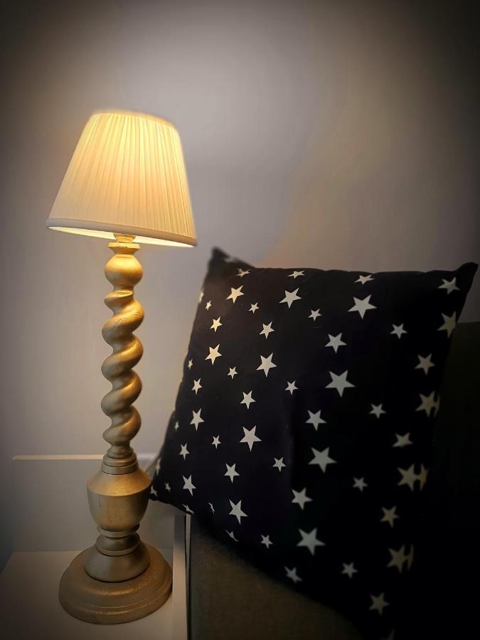Hollywood Apartament Kosciuszki วูดช์ ภายนอก รูปภาพ